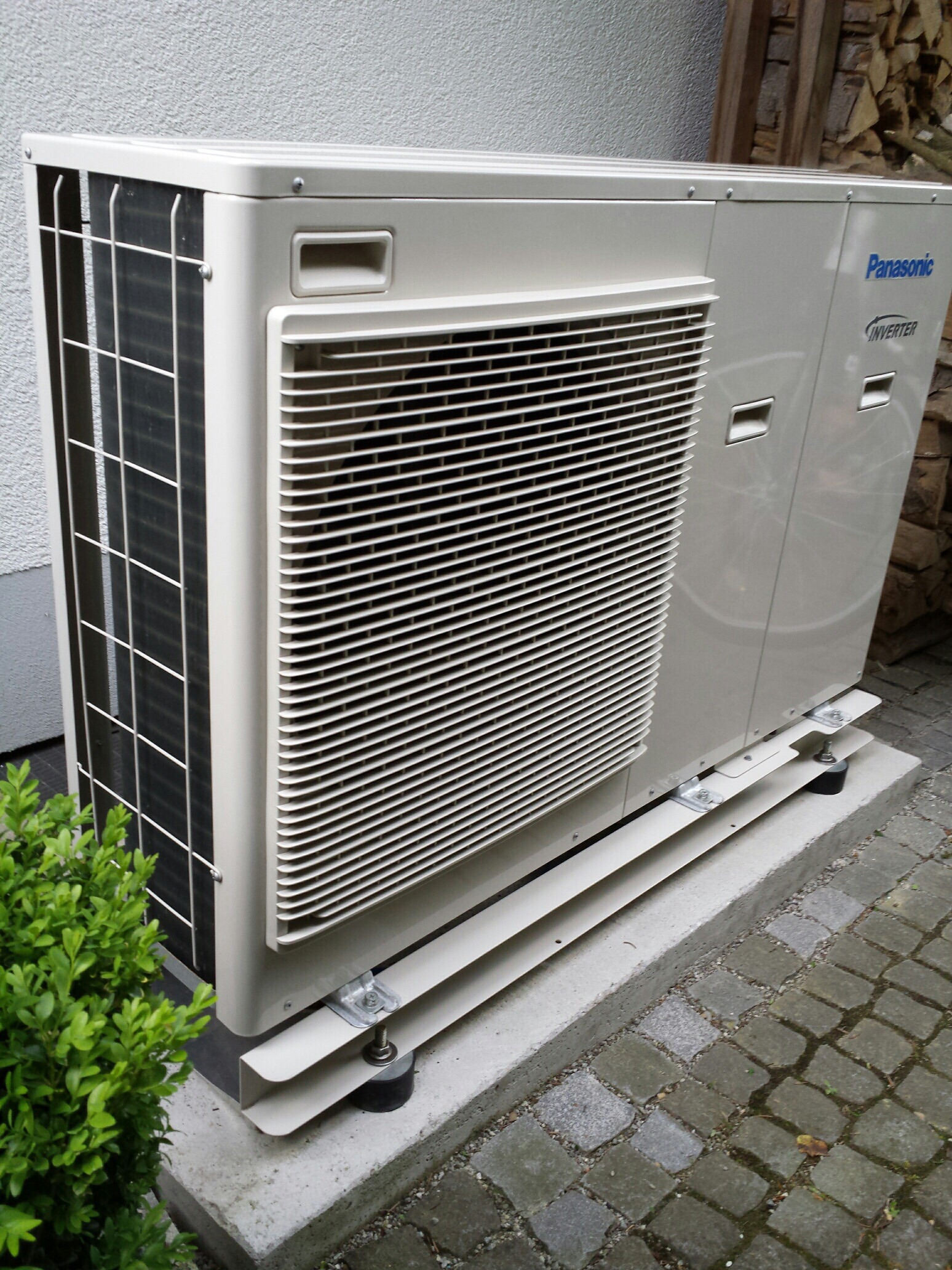 Sockel für Wärmepumpe verschönern? - HaustechnikDialog