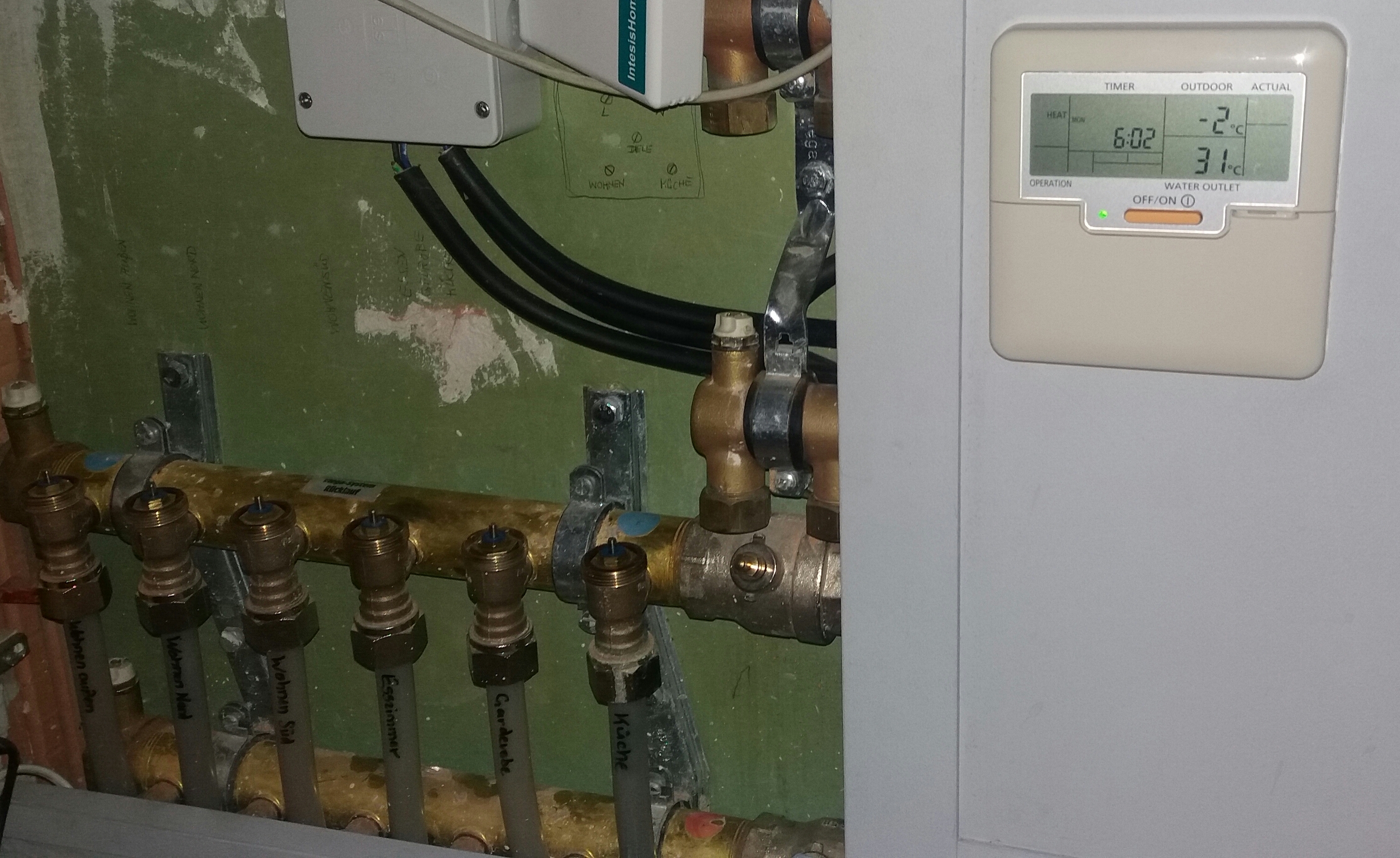 Fußbodenheizung bleibt in einem Raum kalt. Wie einstellen